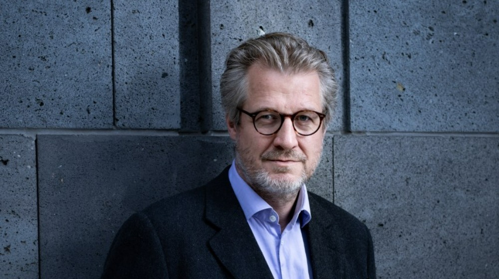 E25 25 10 26 Philipp Blom 1000 X560